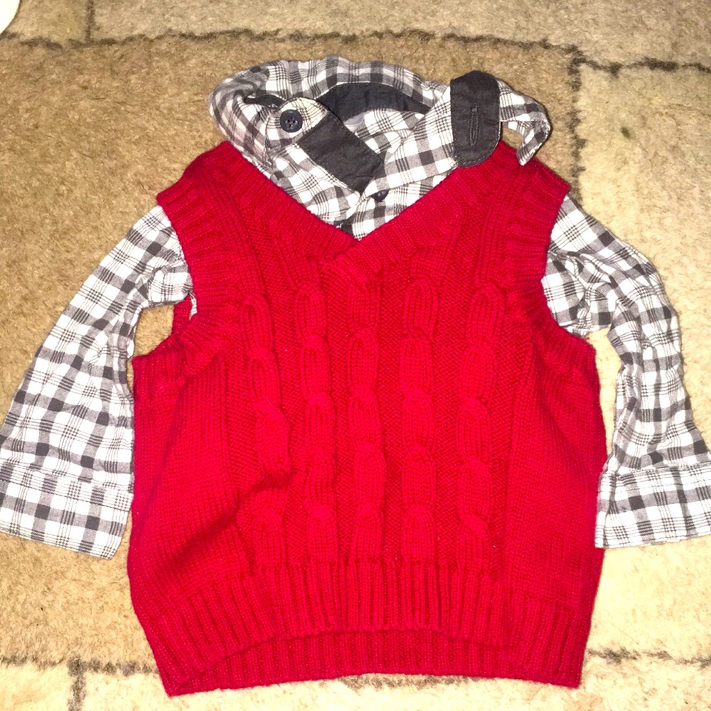 Super cute sweater shirt set size 0-3 mos